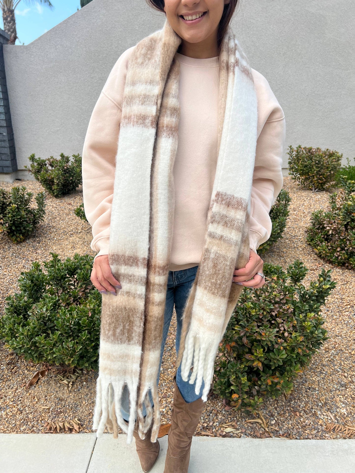 Black Chunky Scarf