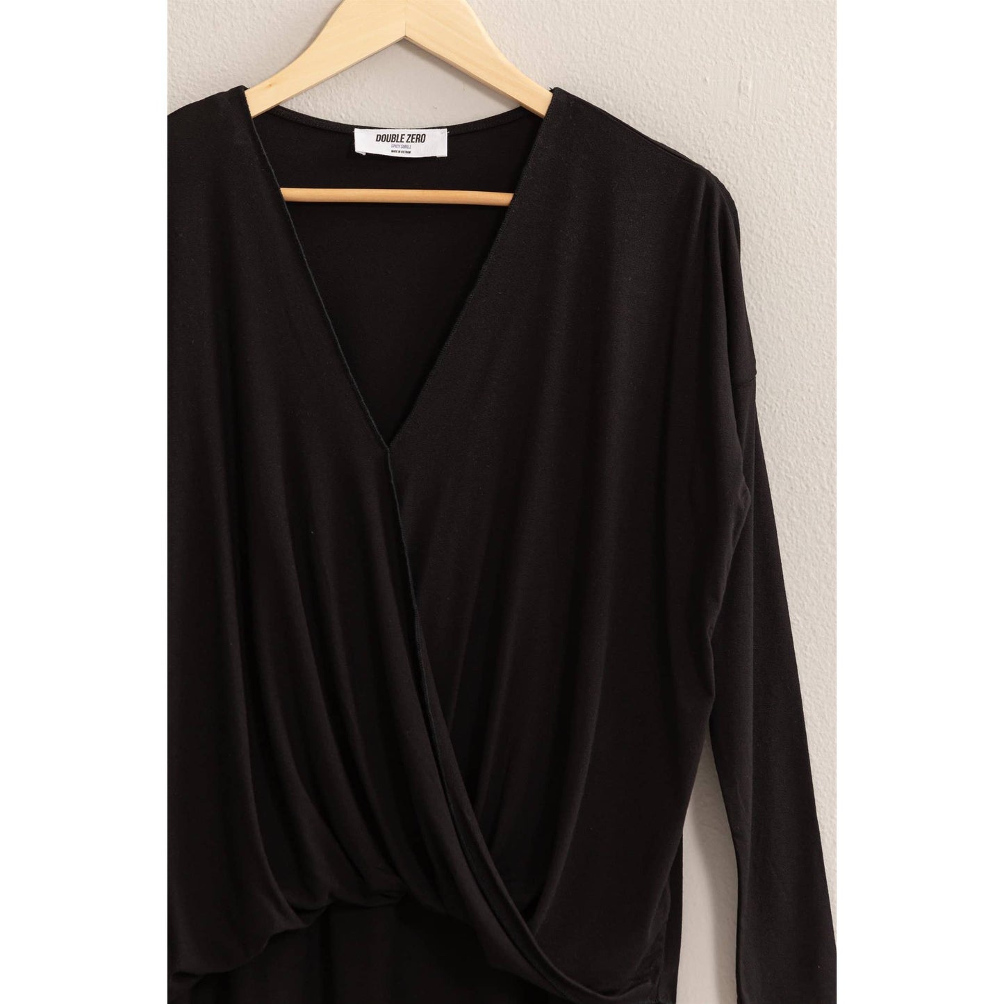 DZ24F312-DRAPED LONG SLEEVE SURPLICE TOP