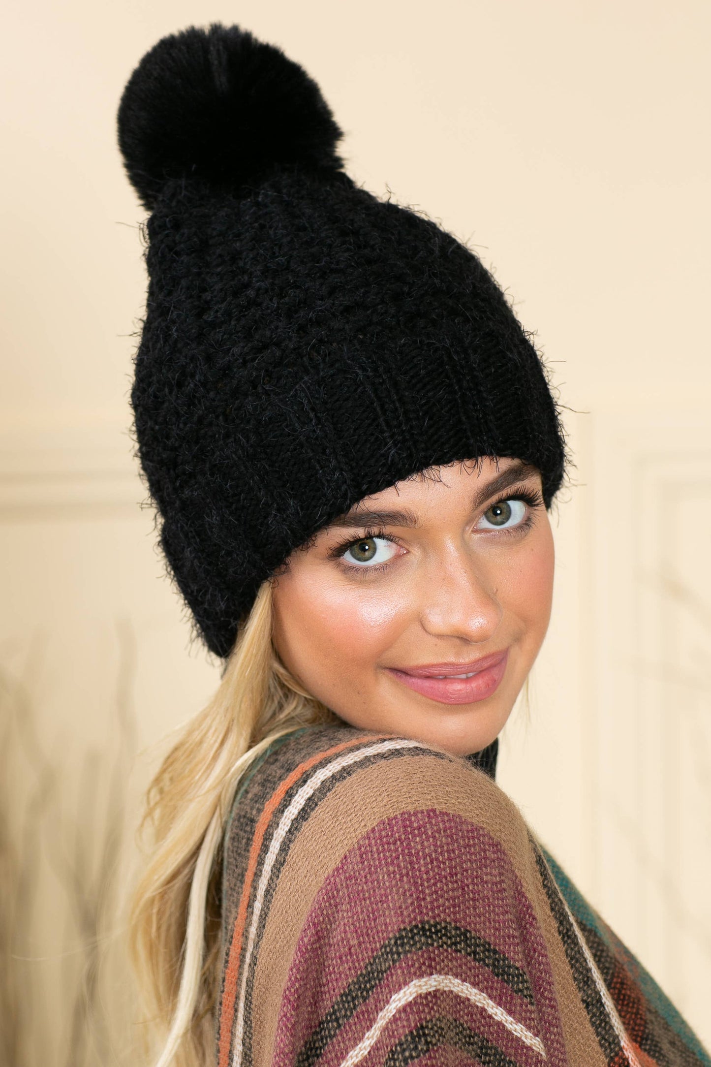 Warm Feelings | Eyelash Finish Beanie with Soft Fluffy Pom