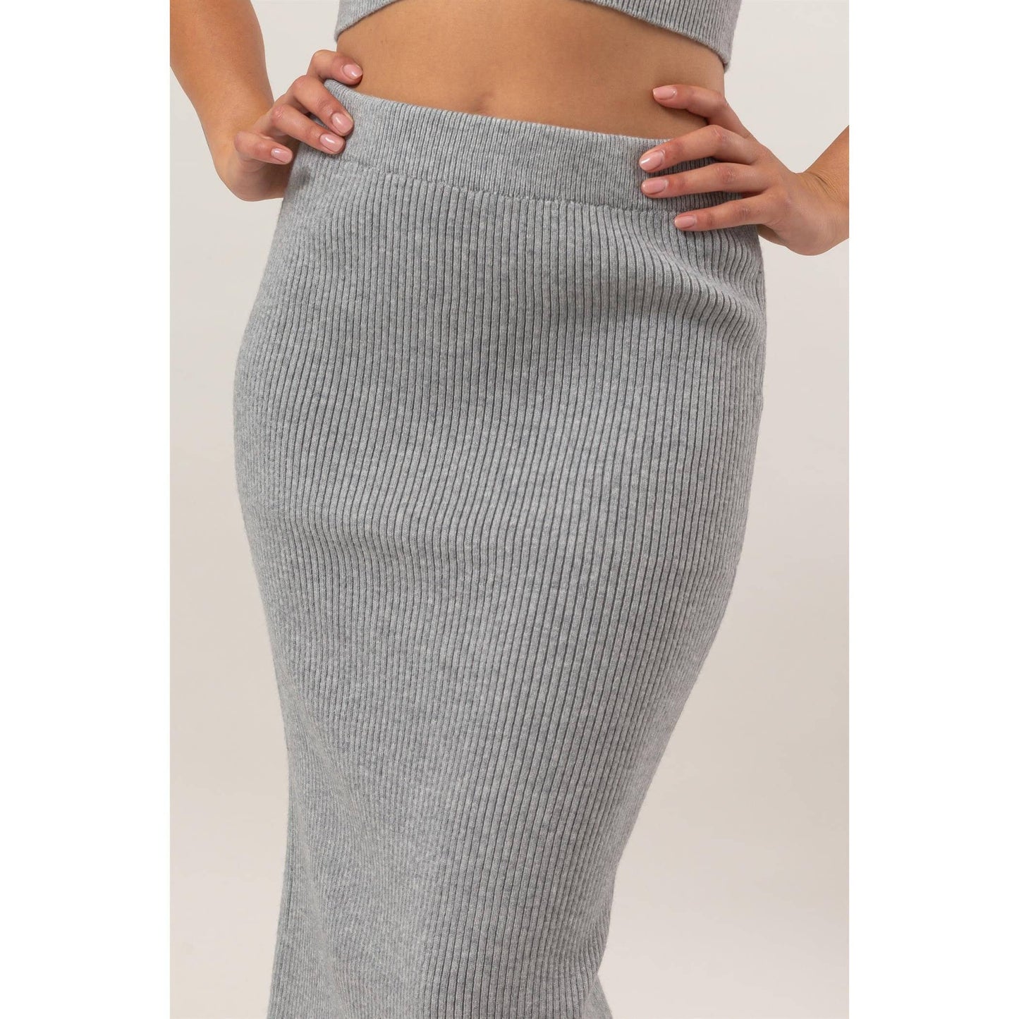 DZ24G108-Ribbed Knit Midi Skirt