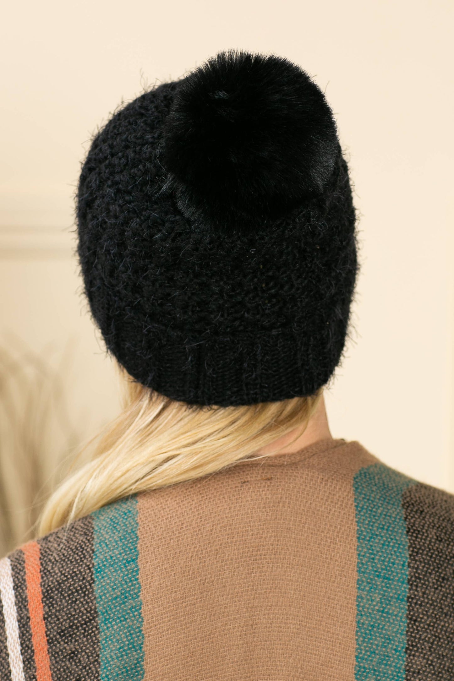 Warm Feelings | Eyelash Finish Beanie with Soft Fluffy Pom