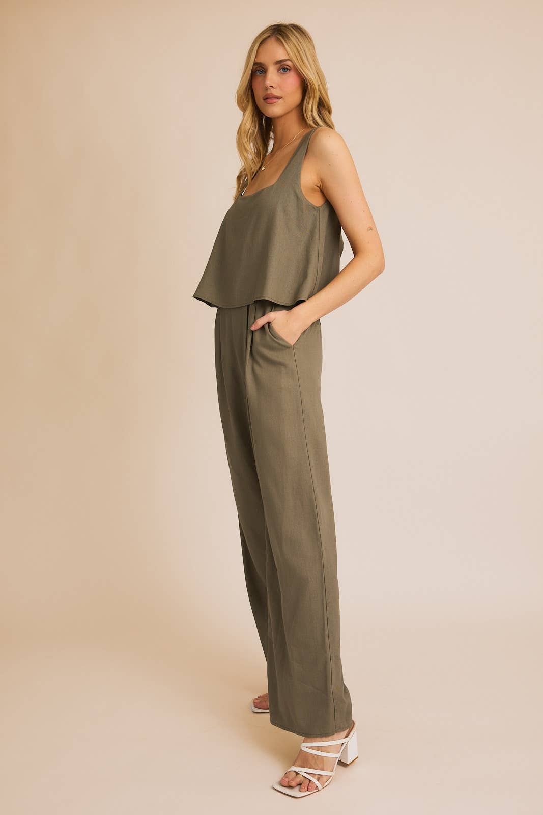 LINEN SLEEVELESS JUMPSUIT