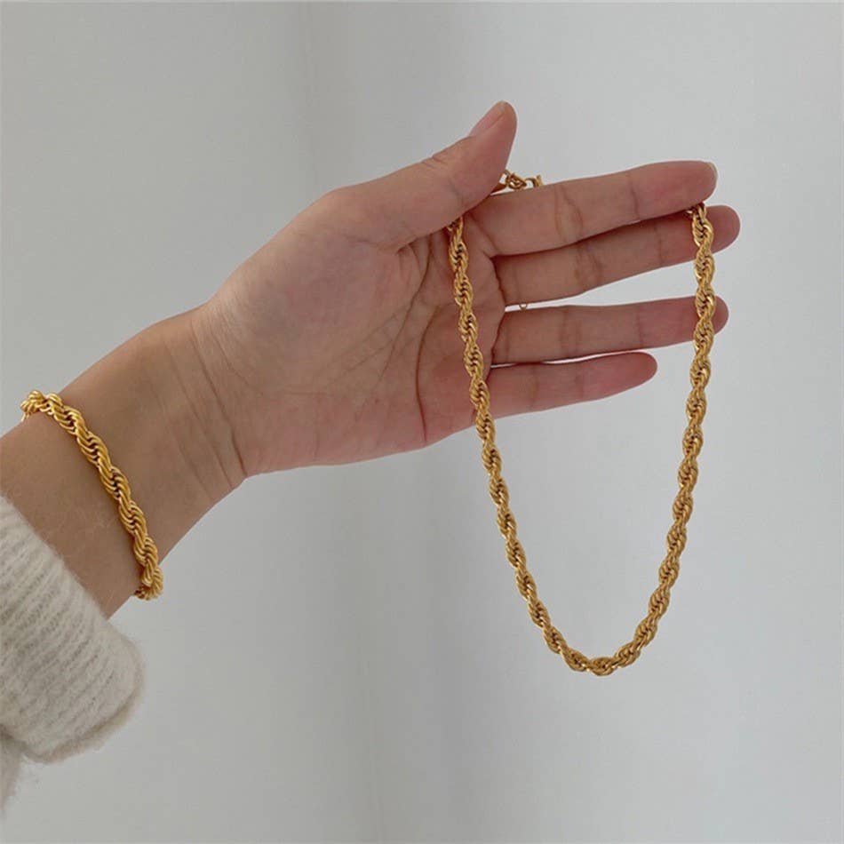 WATERPROOF-TARNISH FREE NECKLACE